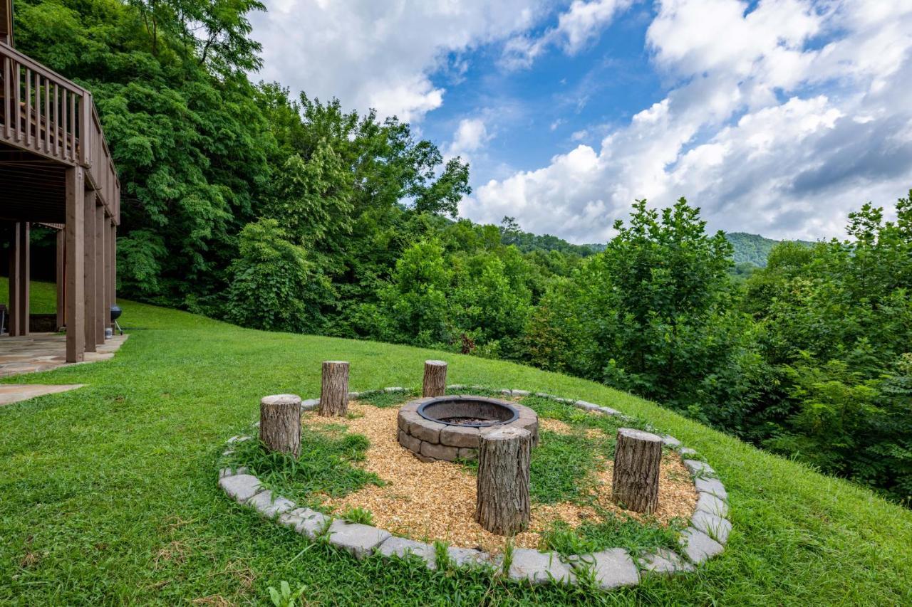 --Mountain Chalet Getaway With Breathtaking View Next To Tail Of Dragon-- Robbinsville Exterior foto